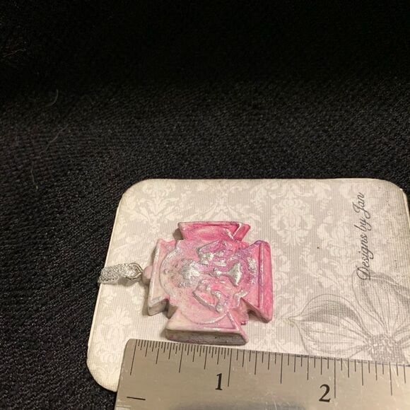 Hand crafted Painted Pendant - Picture 3 of 3